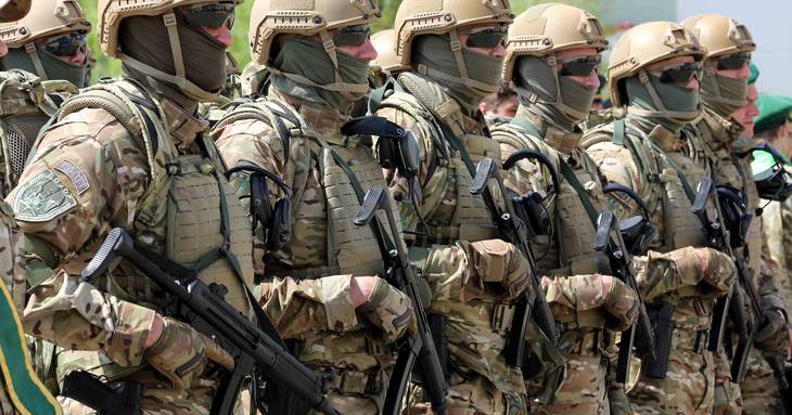 MP5 в руках пограничников