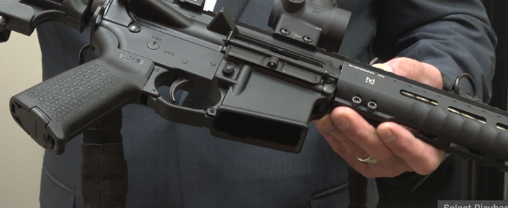 Школы Техаса будут охранять с AR-15