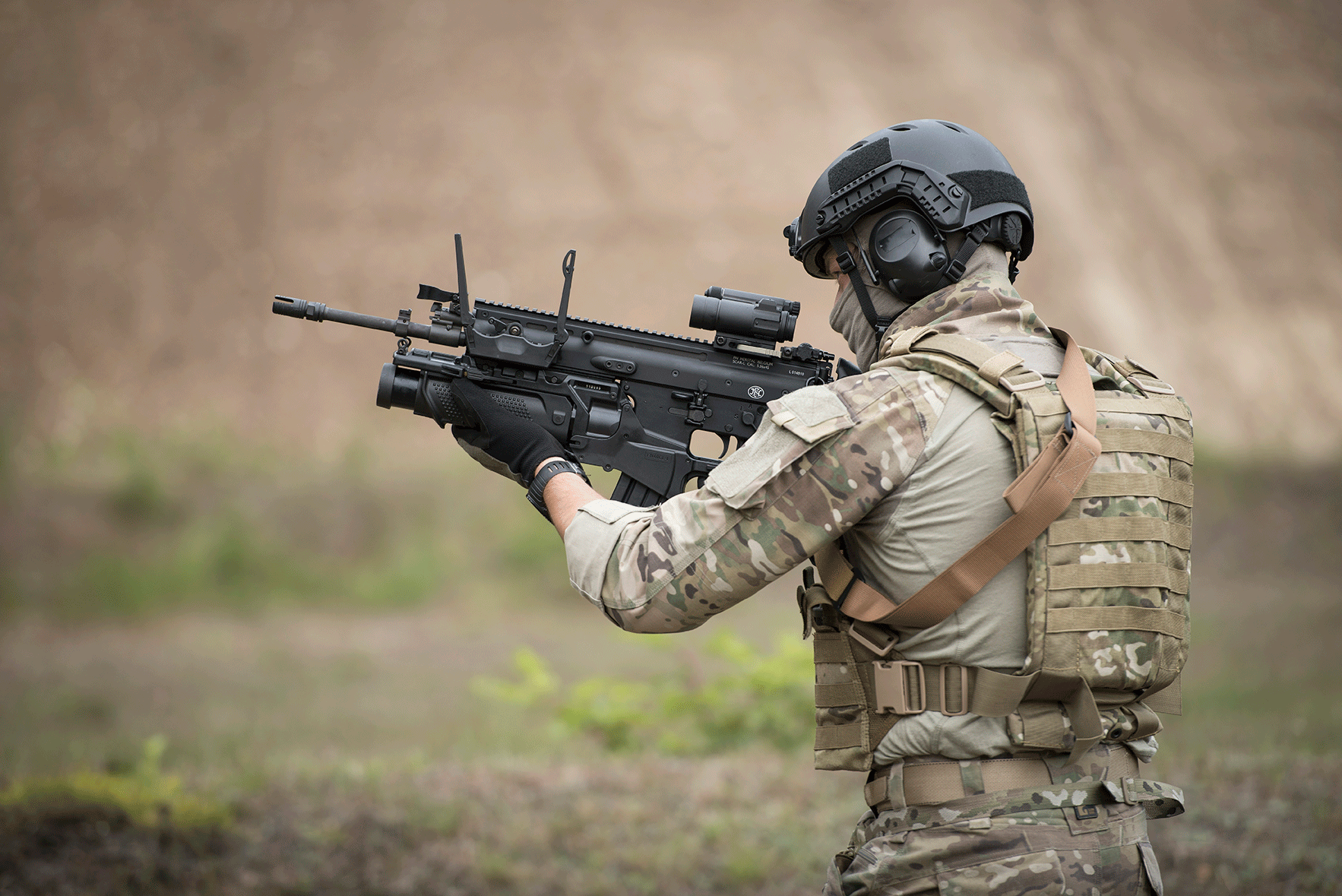 SCAR-L с гранатометом FN40GL