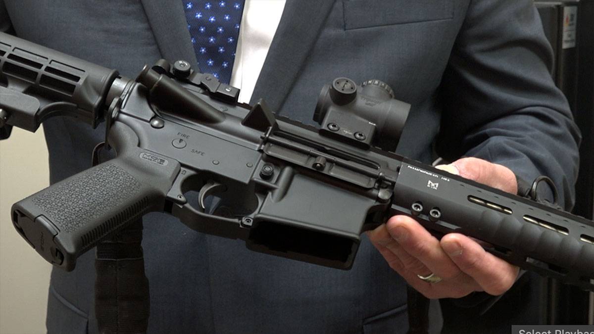 Все школы Техас Сити, штат Техас будут охранять с AR-15